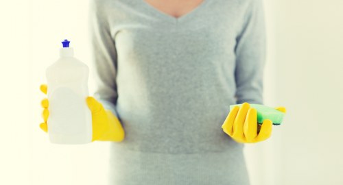 Professional cleaning of a retail floor and glass surfaces in Collierswood